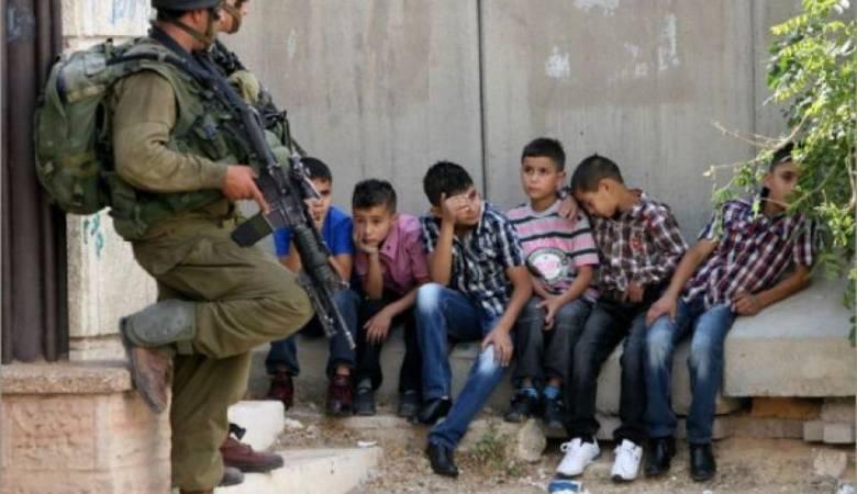 الاحتلال يشترط الحبس المنزلي والإبعاد على أسير مقدسي