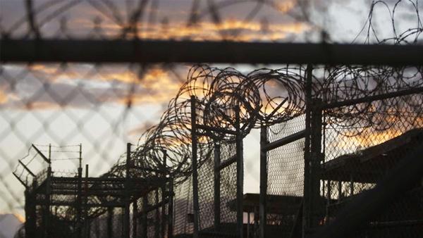 قراقع: الاحتلال يريد تحويل الأسرى لجثث أو معاقين