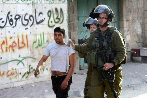 اعتقال طفل في القدس بزعم العثور على سلاح في غرفته