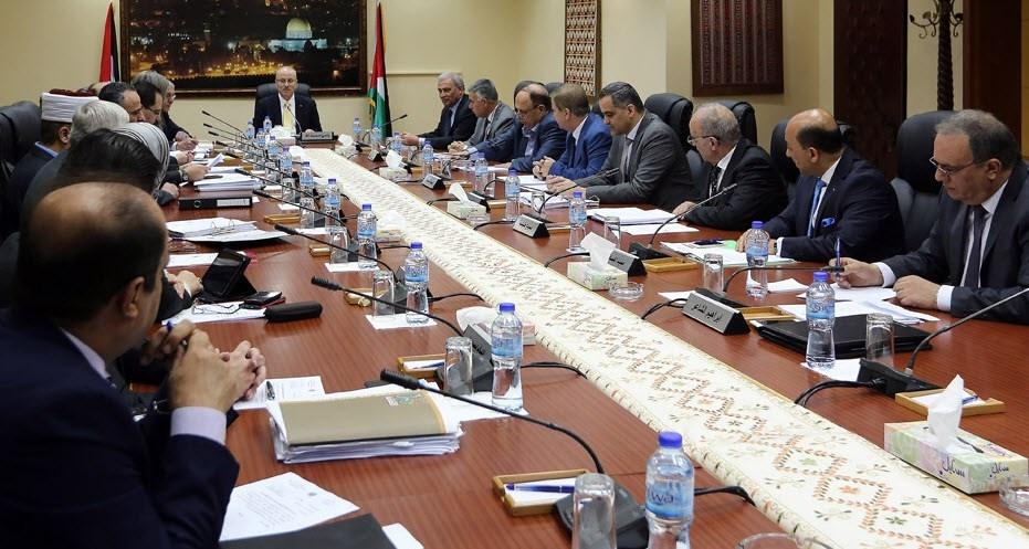 الحكومة تصادق على الاتفاقية بين التربية واتحاد المعلمين