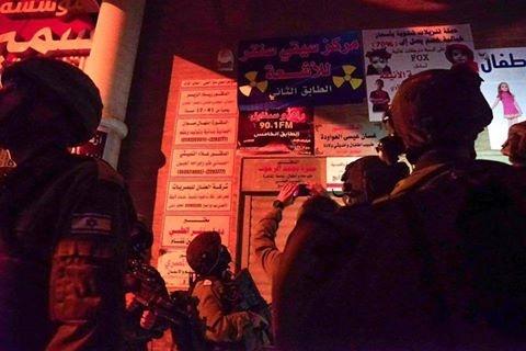 الإحتلال يُغلق 4 إذاعات فلسطينية منذ تشرين أول 2015