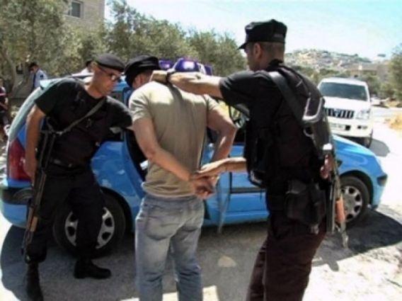 الشرطة تقبض على 5 لصوص في الخليل