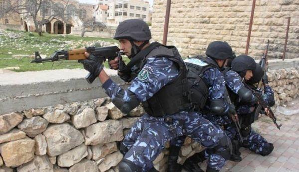 الشرطة تلقي القبض على المتهم الرئيسي: مقتل مواطن في شجار عائلي بالخليل