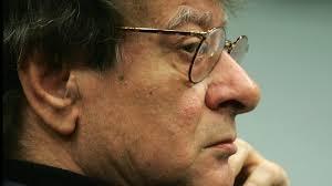 اليوم الذكرى السنوية لوفاة درويش: على هذه الأرض ما يستحق الحياة