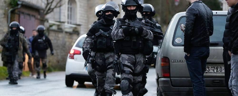 اعتقال مغربي بجزيرة فرنسية بعد انتهاكه 'الإقامة الجبرية'