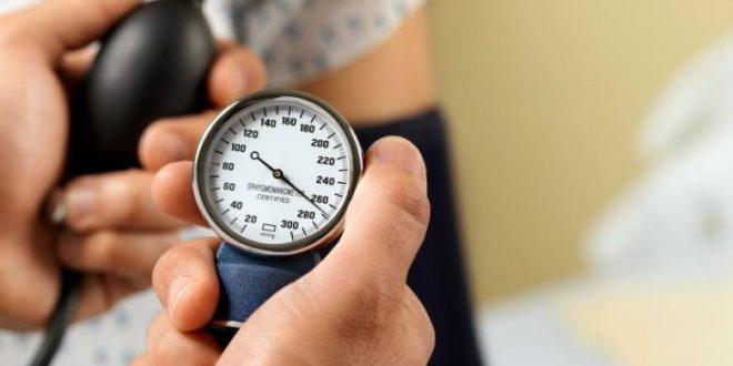 8 نصائح غذائية لتفادي ارتفاع ضغط الدم
