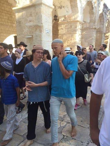 اكثر من 40 مستوطن يقتحمون المسجد الأقصى بحماية الاحتلال