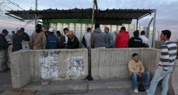 الاحتلال يزعم احباط محاولة تهريب اجهزة هواتف لاسرى حماس في سجن “ايشل”