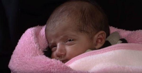 الاحتلال يهدد باعتقال رضيعة في الخليل !