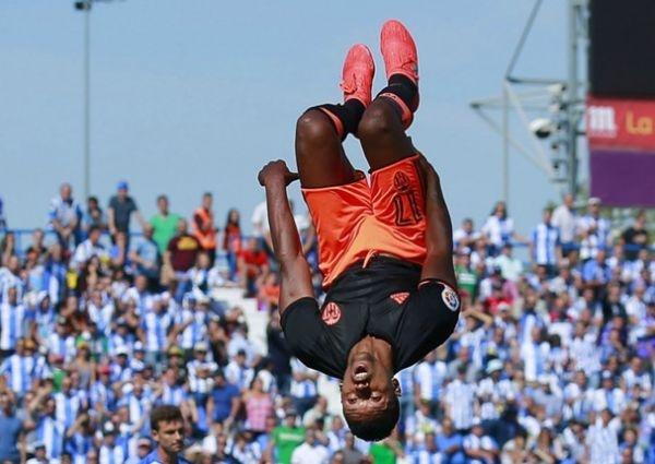 فالنسيا يُواصل صحوته بالفوز في ليجانيس