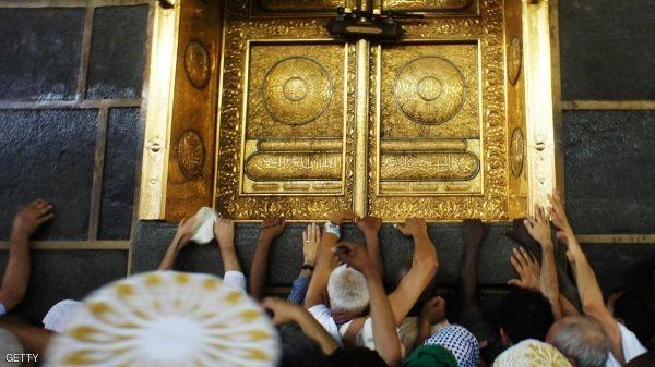 ما لا يُعرف عن الكعبة.. مهندسون مصريون وأعمدة من بورما