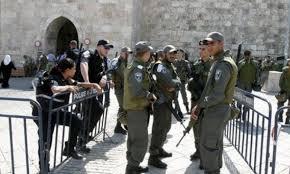 الاحتلال يبعد مواطنا تركيا بعد اعتقاله على قضايا أمنية