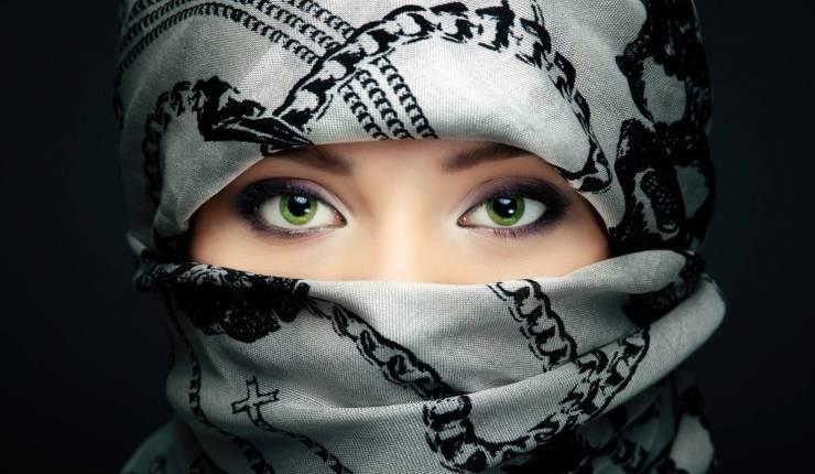 كيف يمكن للطعام أن يغيِّر لون عينيك؟!