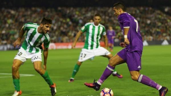 ريـال مدريد يعود لسكة الإنتصارات بسداسية