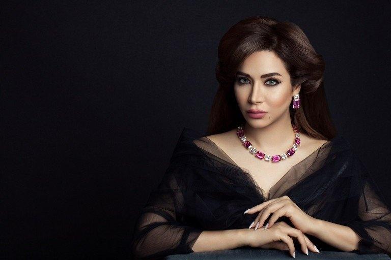 صور- نصف مليون دولار تضع لجين عمران تحت حراسة مشددة بدبي