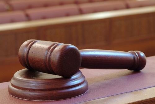 لائحة اتهام ضد ثلاثة مواطنين بتهمة ارسال سيارات مفككة الى غزة