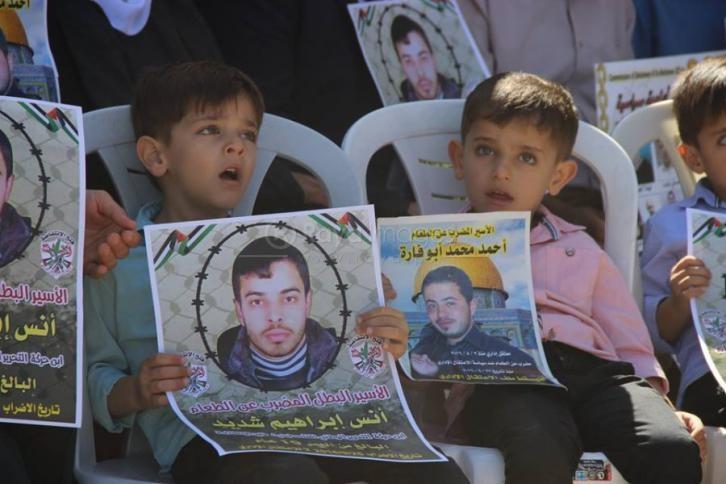 محدث: الأسيران المضربان أبو فارة وشديد يعانيان من تدهور صحّي