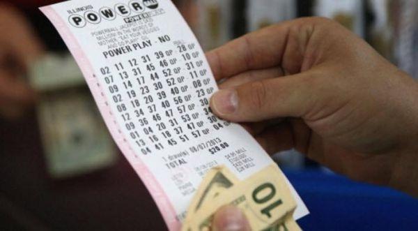 أمريكية تفوز بمليون دولار 