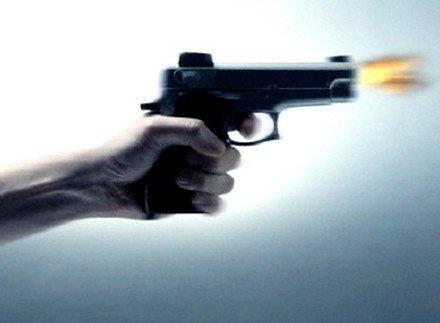 إصابة 3 مواطنين برصاص مجهولين في الخليل