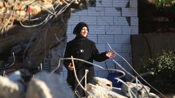 الاحتلال يفرج عن والدة الشهيد مهند الحلبي