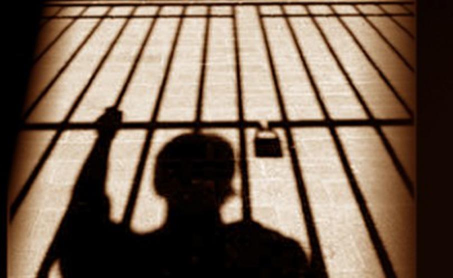 الأسير نور الدين اعمر يواصل إضرابه عن الطعام