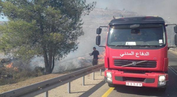 الدفاع المدني يتعامل مع 310 حرائق بالضفة بـ3 أيام