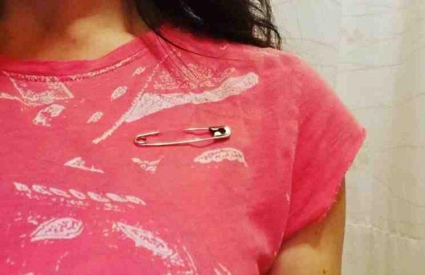 صور- لهذا السبب وضع الأمريكيون دبابيس على ملابسهم بعد فوز ترامب