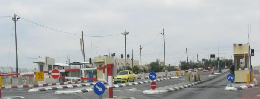 الاحتلال يغلق مدخل بيت لحم الشمالي وحاجز 