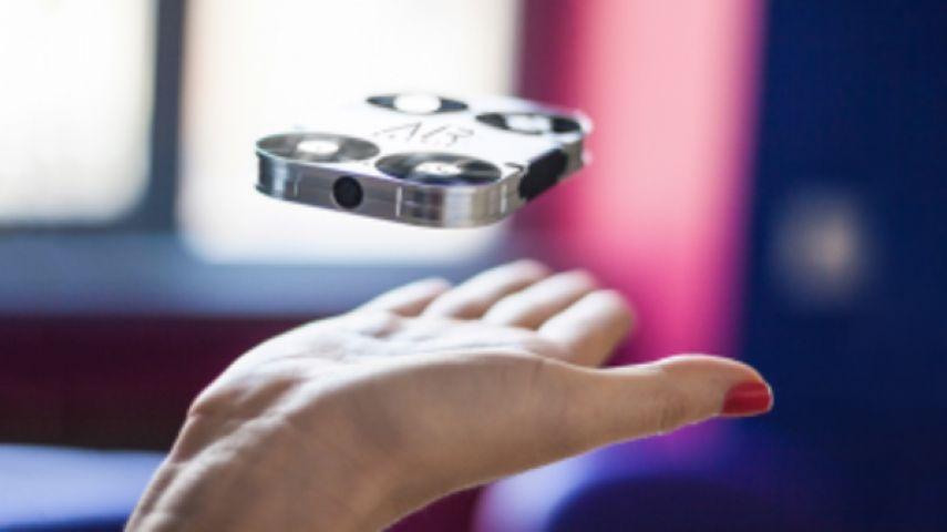 AirSelfie.. أصغر طائرة محمولة لالتقاط صور سيلفي