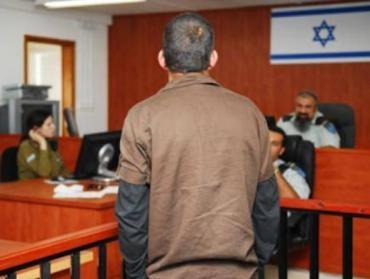 الاحتلال يصدر (50) أمر اعتقال إداري بحقّ أسرى