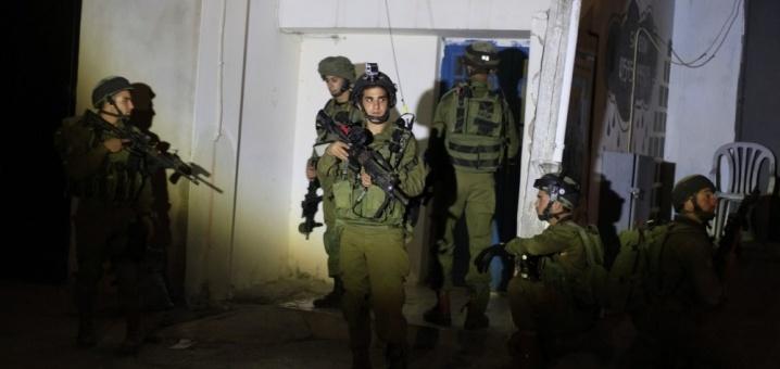 حملة مداهمات واعتقالات بالضفة الغربية