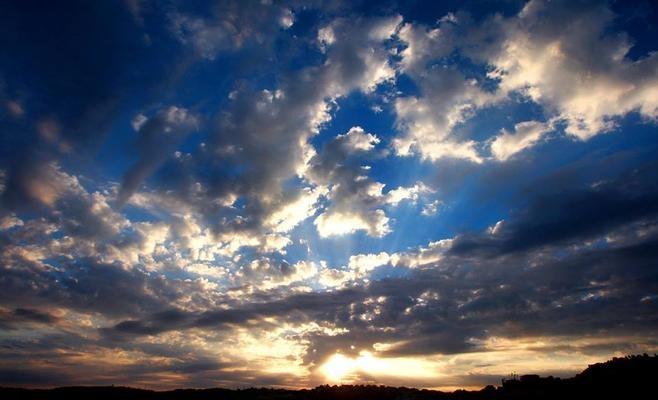 الطقس: انخفاض طفيف على درجات الحرارة