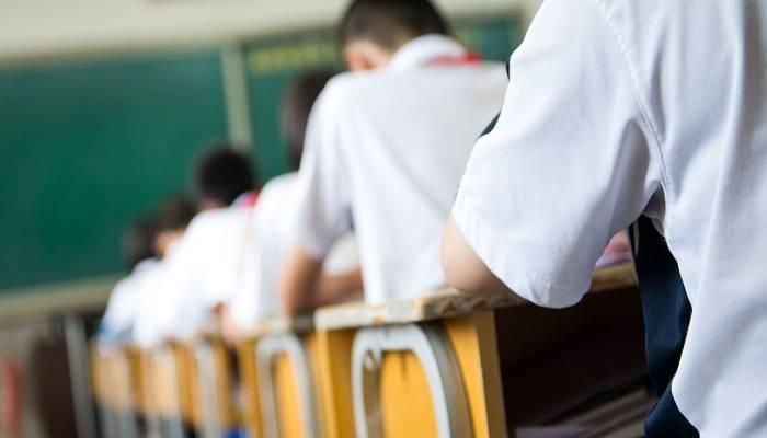 تصفح الإنترنت أثناء الدراسة يؤثر سلبا على تفوق الطلاب