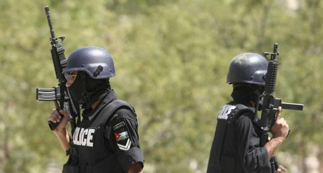 مقتل مطلوب وإصابة آخر بتبادل إطلاق نار مع الأمن الأردني