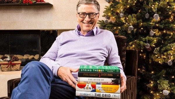 بيل غيتس يكشف أهم 5 كتب قرأها في 2016.. بعضها مفاجئ