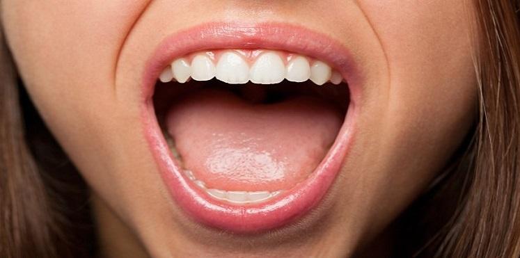 تعرف إلى أسباب وأعراض جفاف الفم