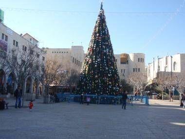 الطوائف المسيحية التي تسير حسب التقويم الغربي تبدأ احتفالاتها