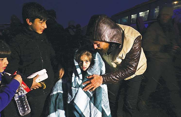 النظام السوري يسيطر على حلب بعد خروج آخر دفعة من المقاتلين