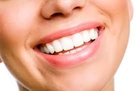 ابتسامتك لها 5 فوائد سحرية على صحتك