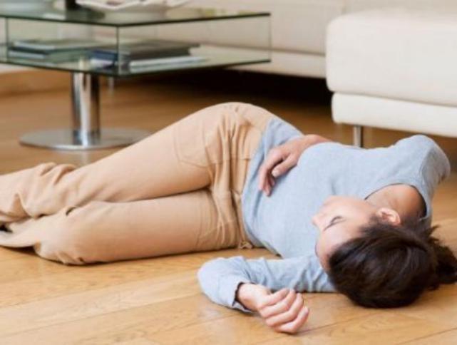 قد تفقدون وعيكم بسبب الضحك واستخدام المرحاض