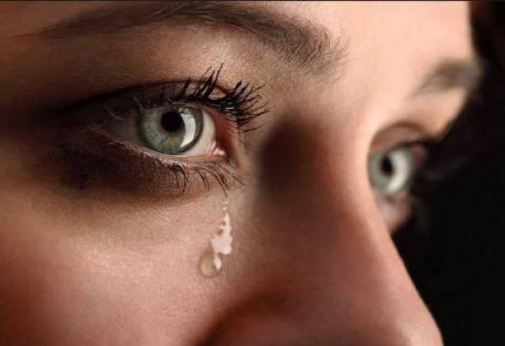 هل يساعد البكاء في خسارة الوزن؟