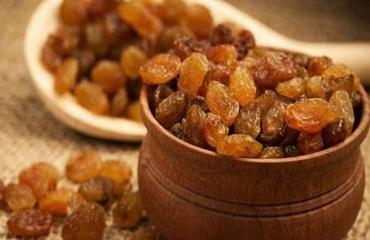 خمس فوائد صحية لتناول الزبيب يومياً