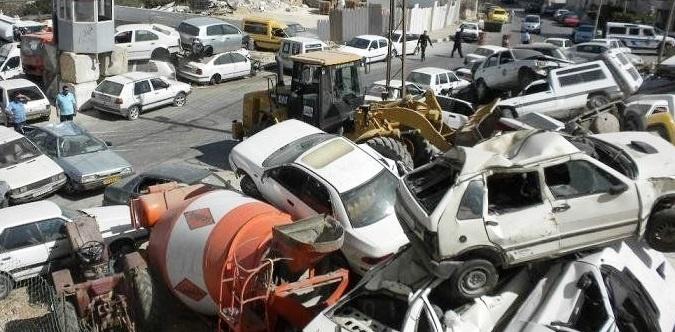 الشرطة تتلف 50 مركبة غير قانونية في الخليل