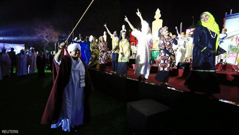 تخفيف عقوبات السودان.. مباحثات سرية وتعاون أمني وترامب يبارك