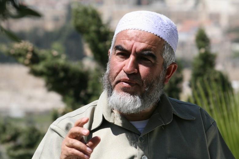 حظر السفر على رائد صلاح لمدة ستة أشهر