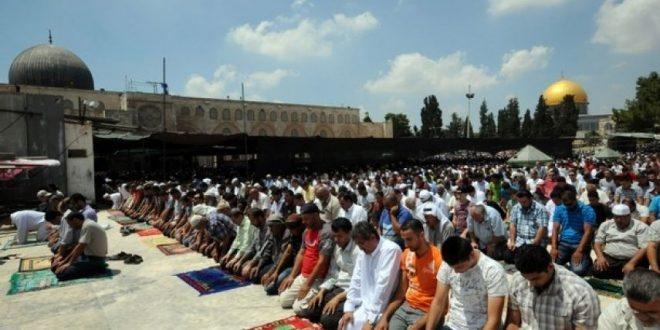 الاحتلال يمنع مصلي غزة من التوجه للأقصى للأسبوع الخامس