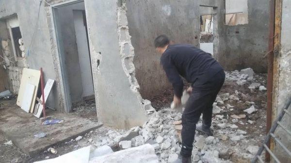 عائلة مقدسية في سلوان تهدم منزلها بقرار من بلدية الاحتلال