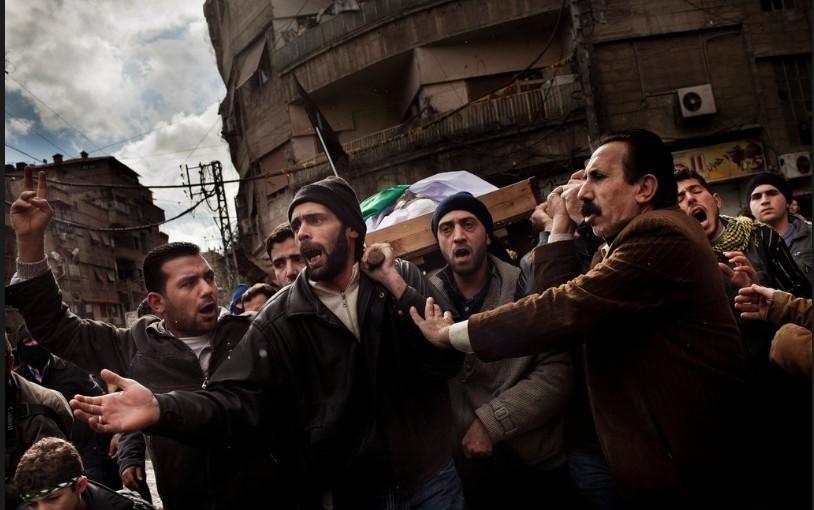 استشهاد لاجئين فلسطينيين أحدهما امرأة بسوريا