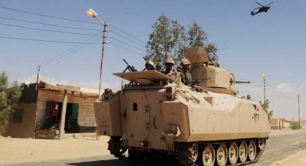 الجيش المصري يقتل 14 مسلحاً في سيناء