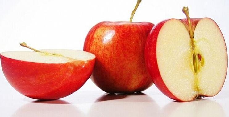 لهذا السبب تجنّب أكل بذور التفاح